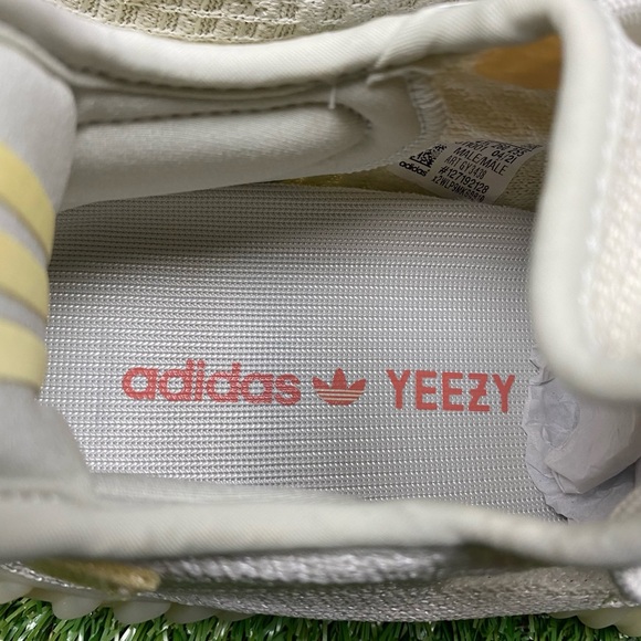 New in box adidas Yeezy 350 v2 light men’s size 8 - Picture 5 of 8